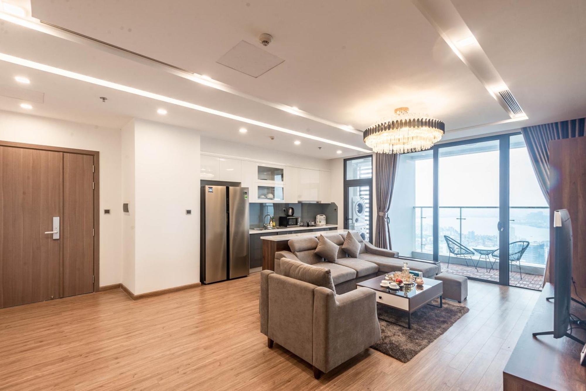 Luxury Serviced Apartment Vinhomes Metropolis Premium Hanoi Exteriör bild