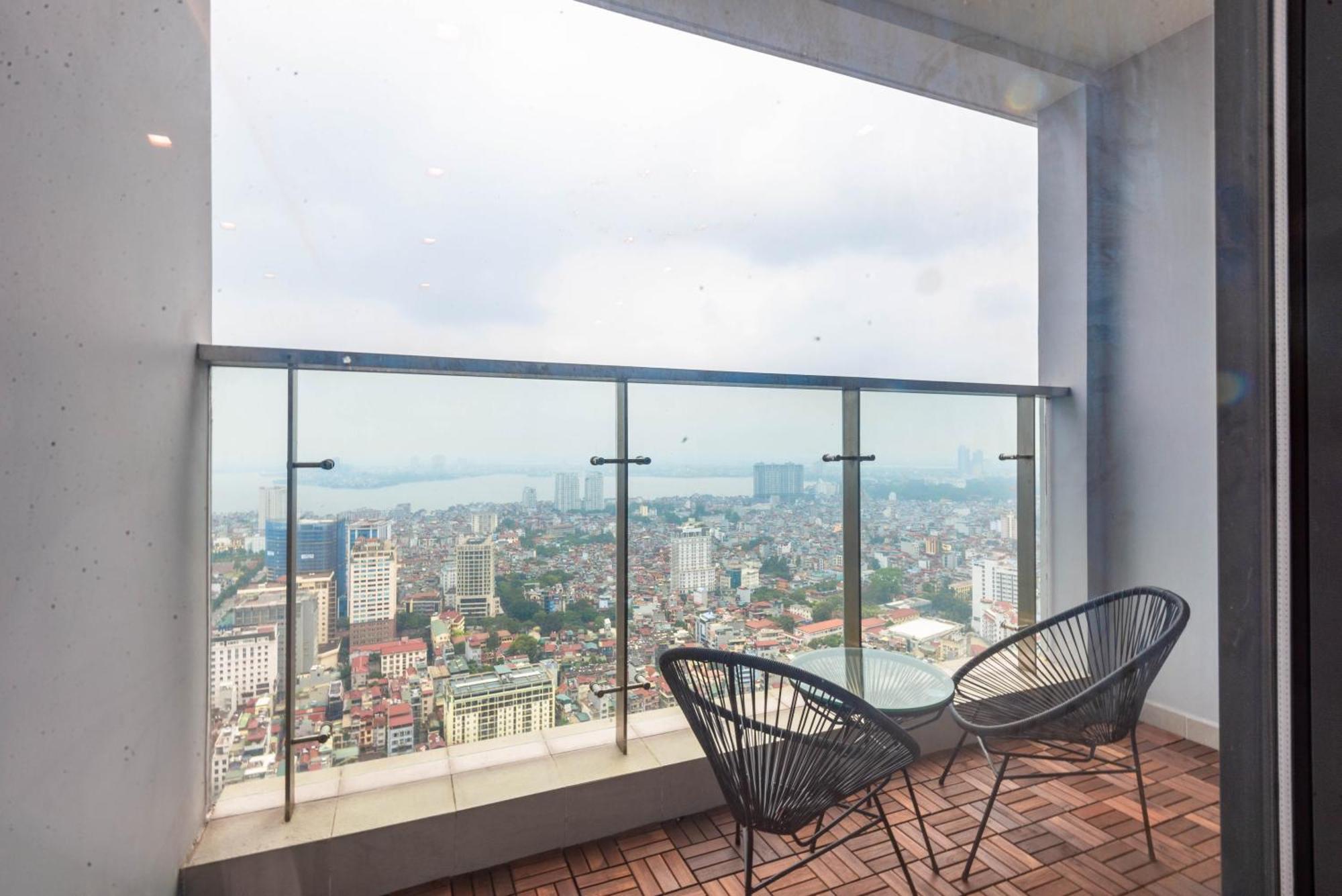 Luxury Serviced Apartment Vinhomes Metropolis Premium Hanoi Exteriör bild
