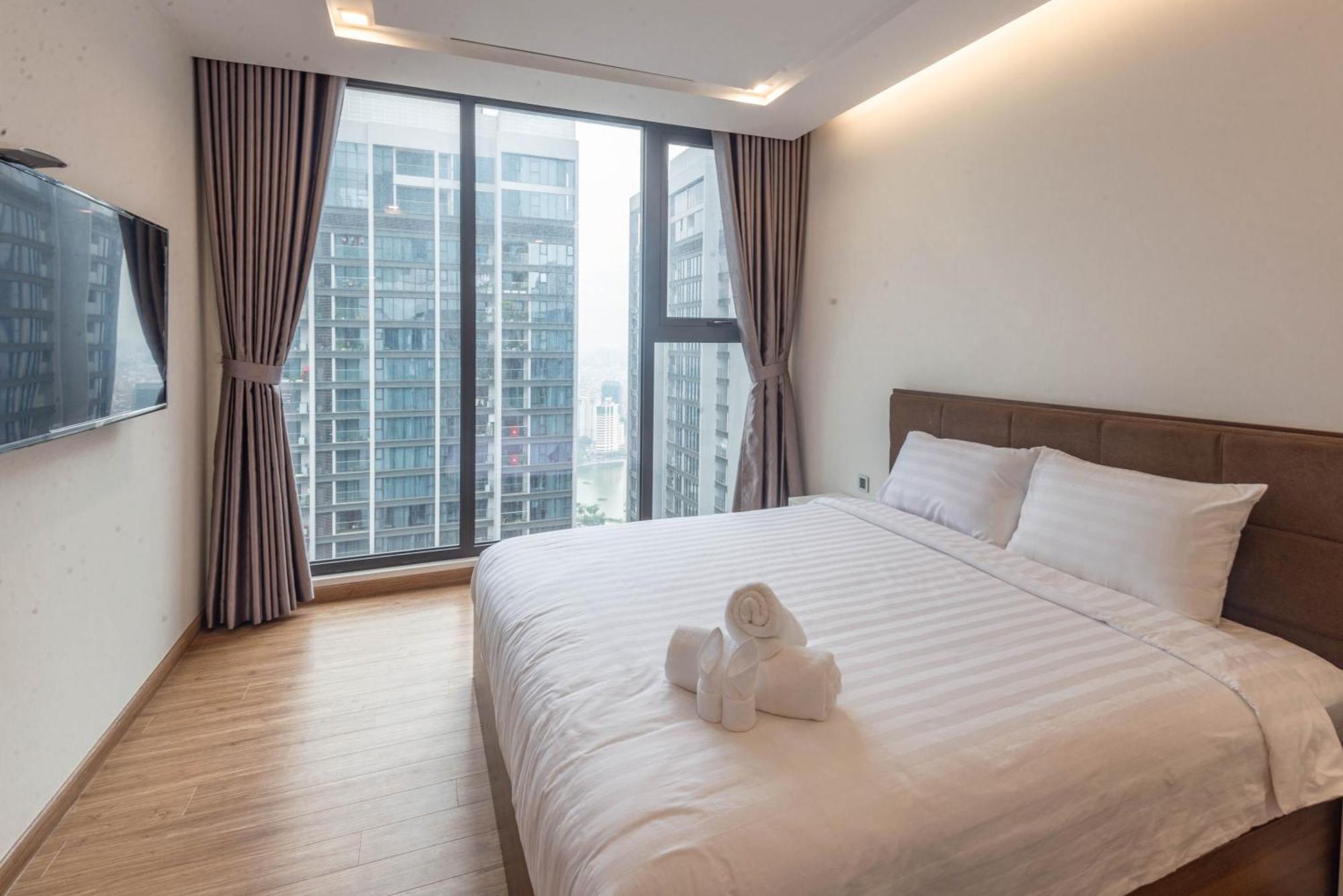 Luxury Serviced Apartment Vinhomes Metropolis Premium Hanoi Exteriör bild