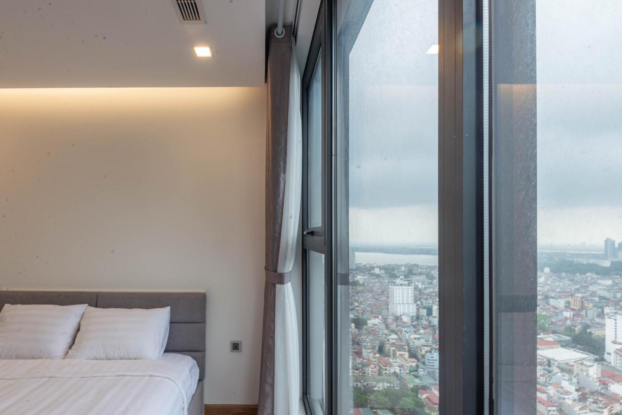 Luxury Serviced Apartment Vinhomes Metropolis Premium Hanoi Exteriör bild